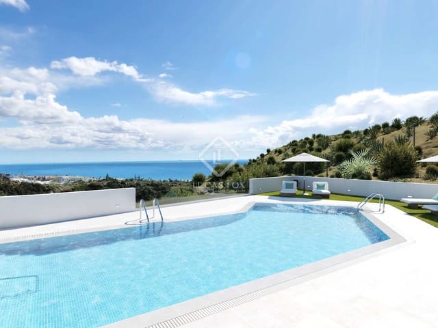 Apartamento de 3 habitaciones en Rincón de la Victoria en venta con piscina garaje - 495.000 € (Ref: 7945116)