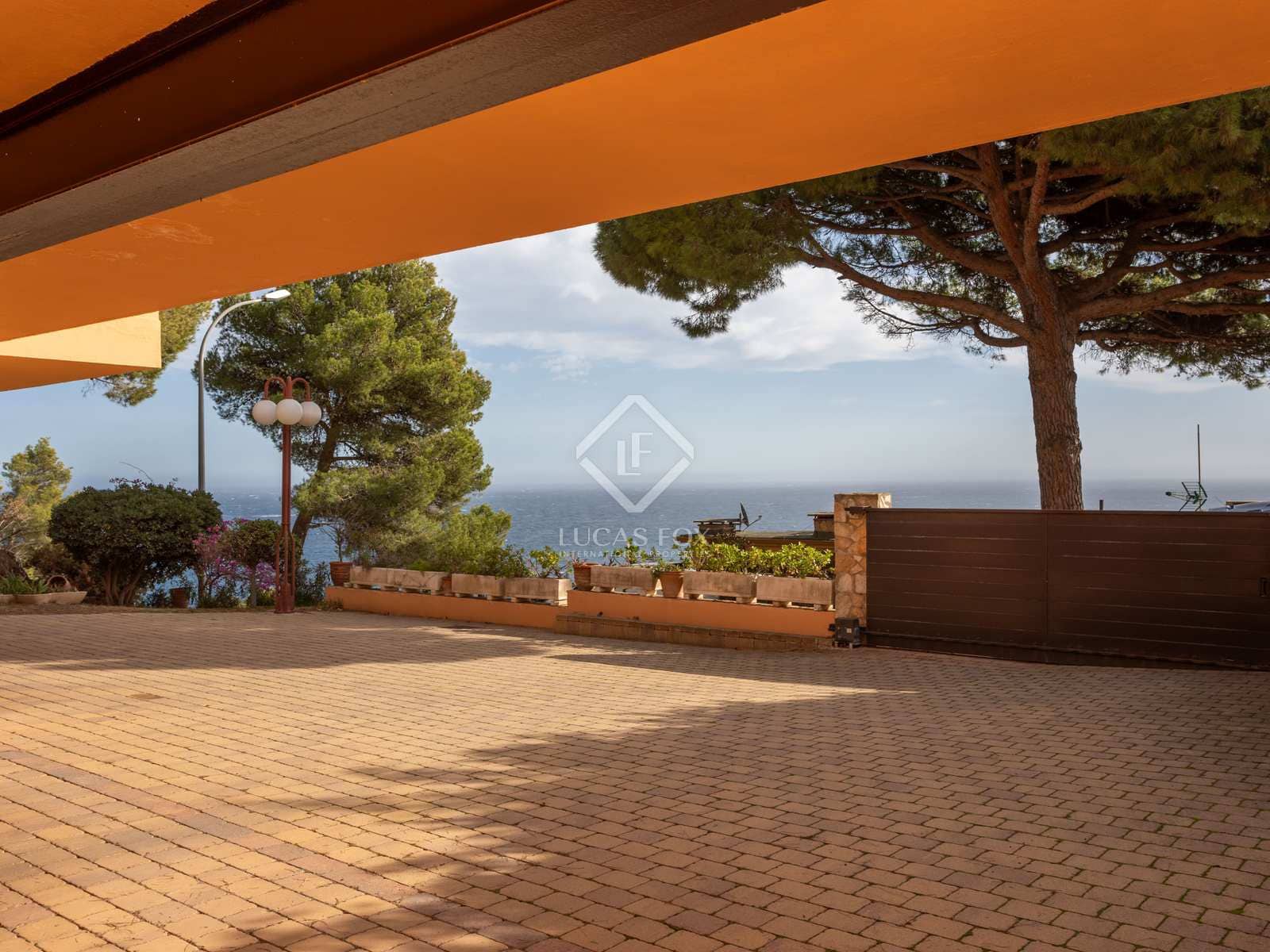 2 bedroom Villa for sale in Llafranc with garage - € 875,000 (Ref: 7950272)