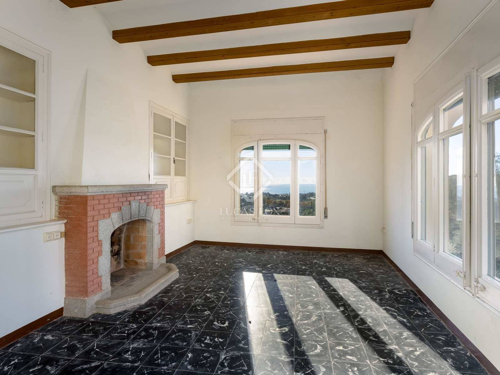 10 bedroom Villa for sale in Cabrils with garage - € 1,250,000 (Ref: 7950277)