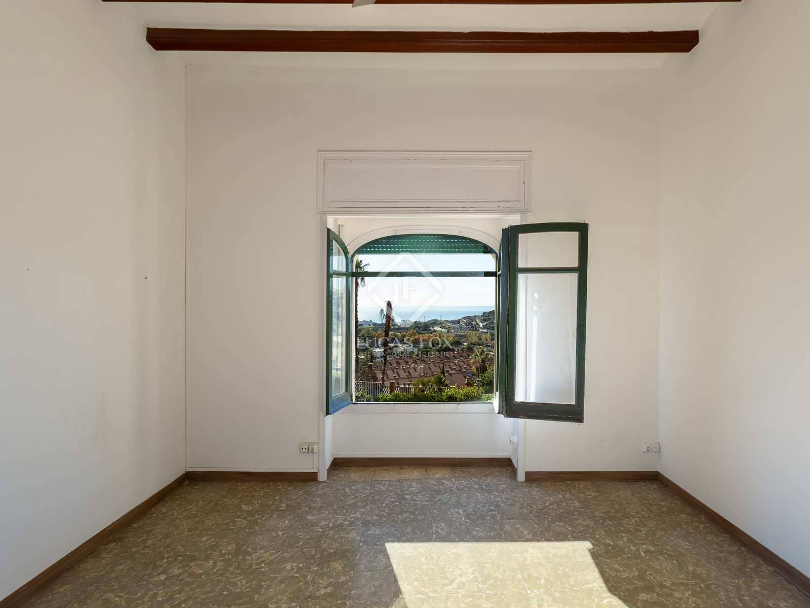 10 bedroom Villa for sale in Cabrils with garage - € 1,250,000 (Ref: 7950277)