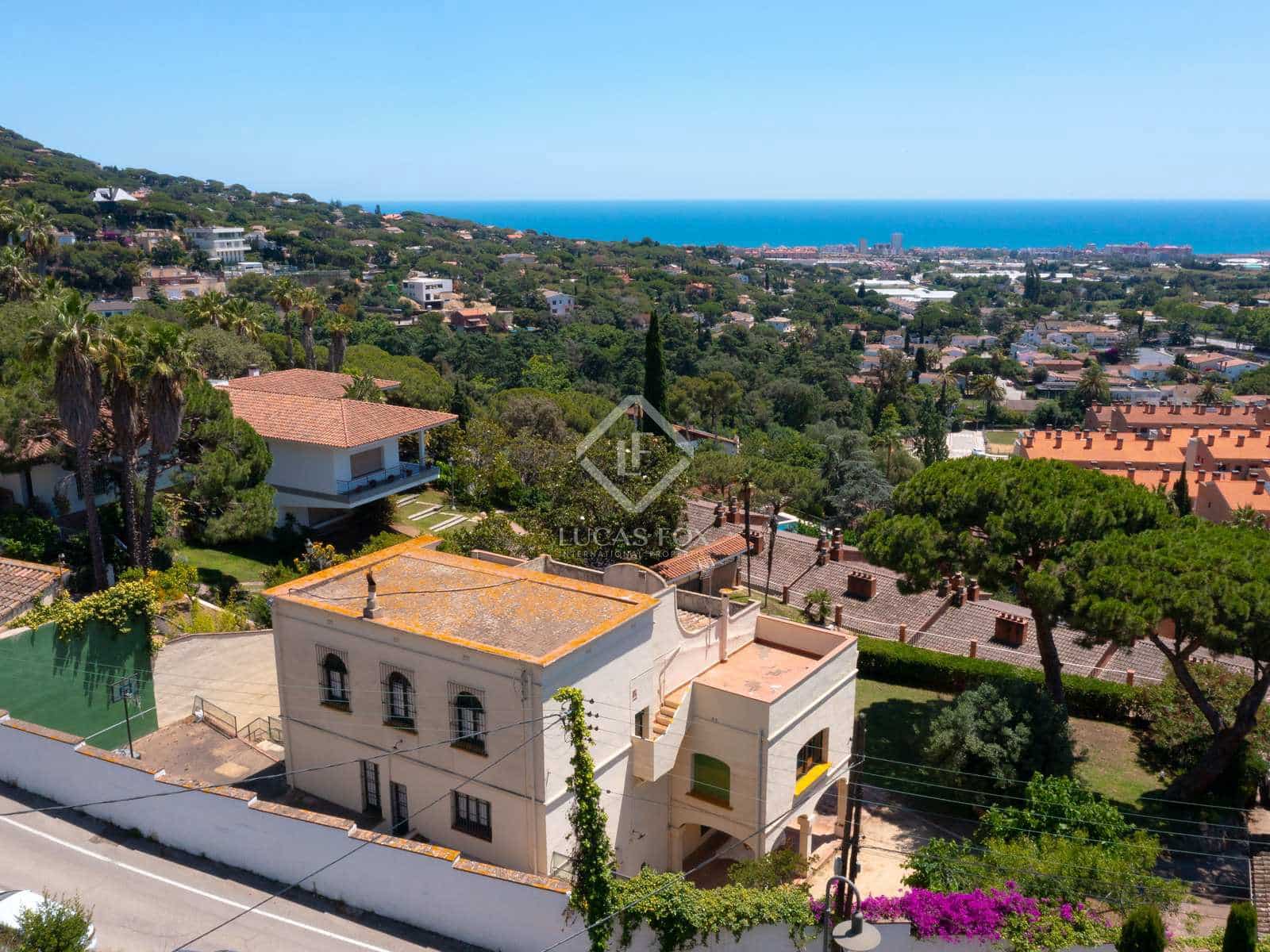 10 bedroom Villa for sale in Cabrils with garage - € 1,250,000 (Ref: 7950277)