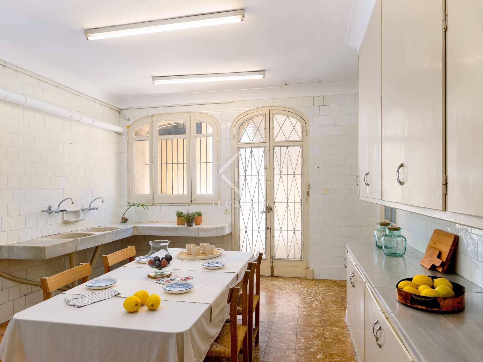 10 bedroom Villa for sale in Cabrils with garage - € 1,250,000 (Ref: 7950277)