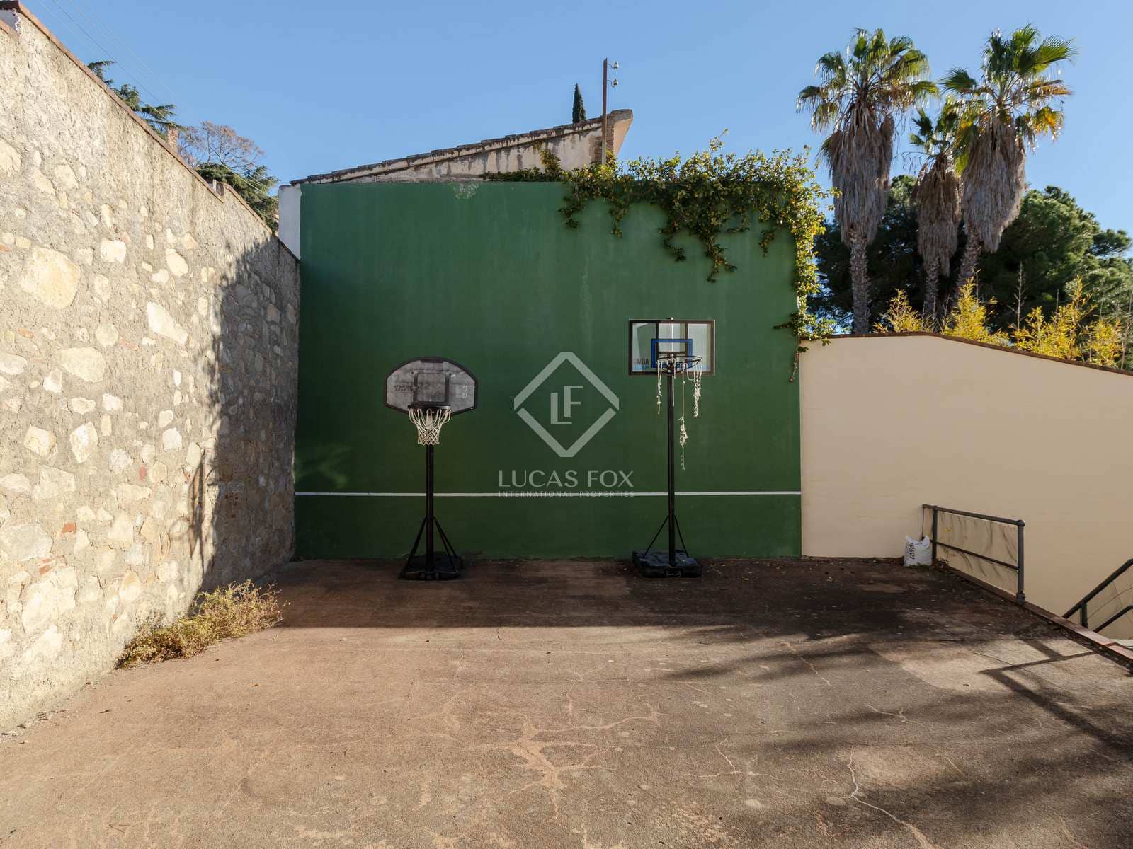 10 bedroom Villa for sale in Cabrils with garage - € 1,250,000 (Ref: 7950277)