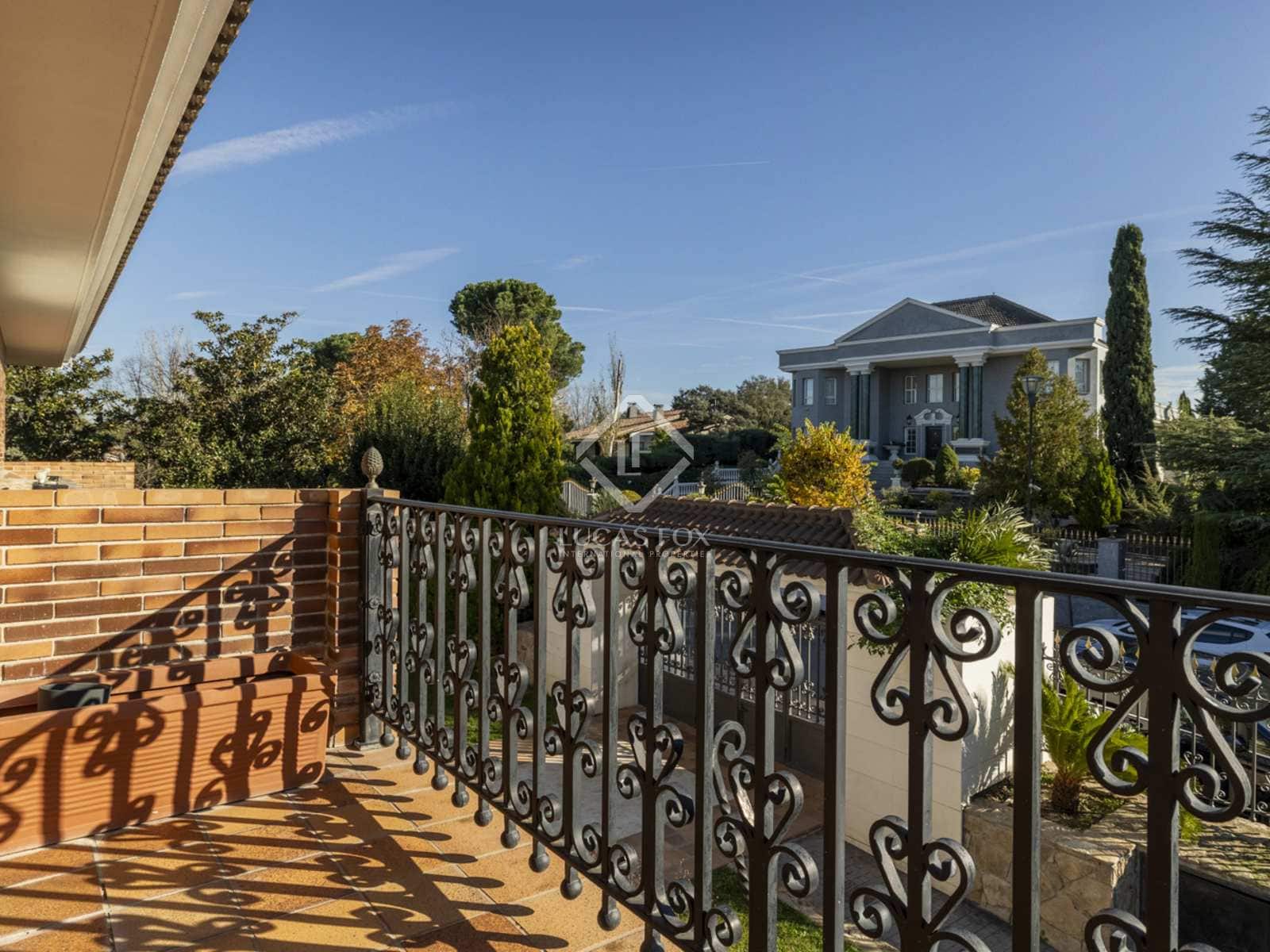 5 soveværelse Villa til salg i Pozuelo de Alarcon med swimmingpool - € 3.950.000 (Ref: 7957074)