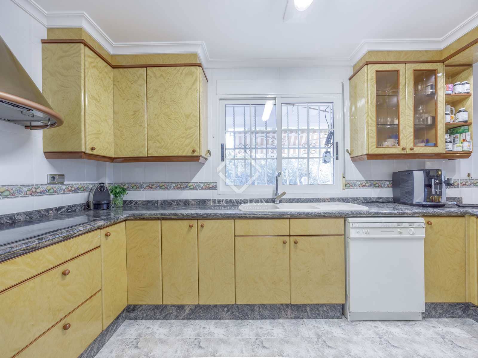 6 soveværelse Villa til salg i Riba-roja de Turia med swimmingpool garage - € 900.000 (Ref: 7957077)