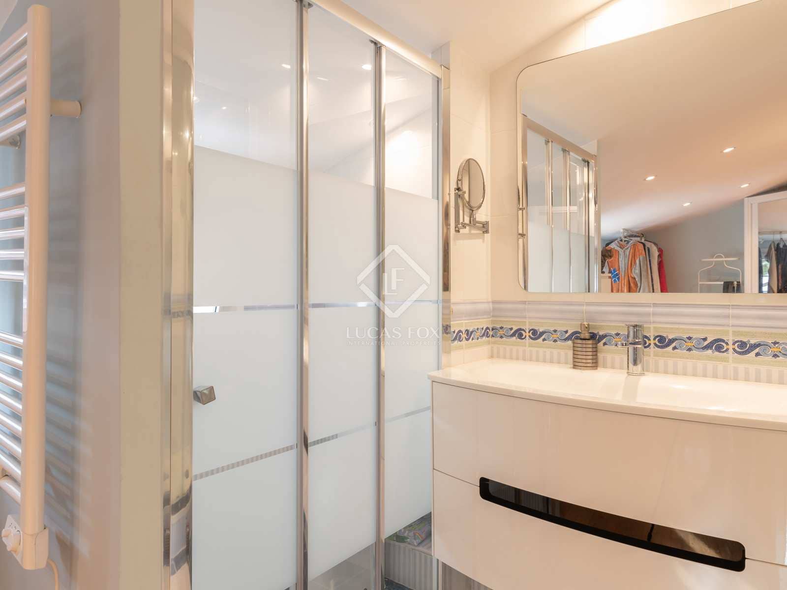 5 soveværelse Villa til salg i Gava med swimmingpool garage - € 1.195.000 (Ref: 7972003)