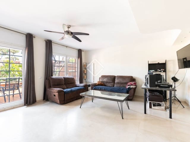 5 makuuhuone Huvila myytävänä paikassa Gavà mukana uima-altaan 
autotalli - 1 195 000 € (Ref: 7972003)