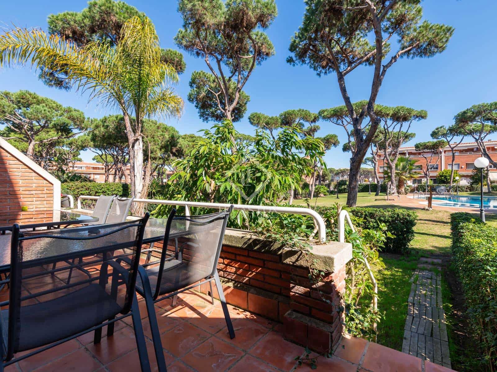 5 soveværelse Villa til salg i Gava med swimmingpool garage - € 1.195.000 (Ref: 7972003)