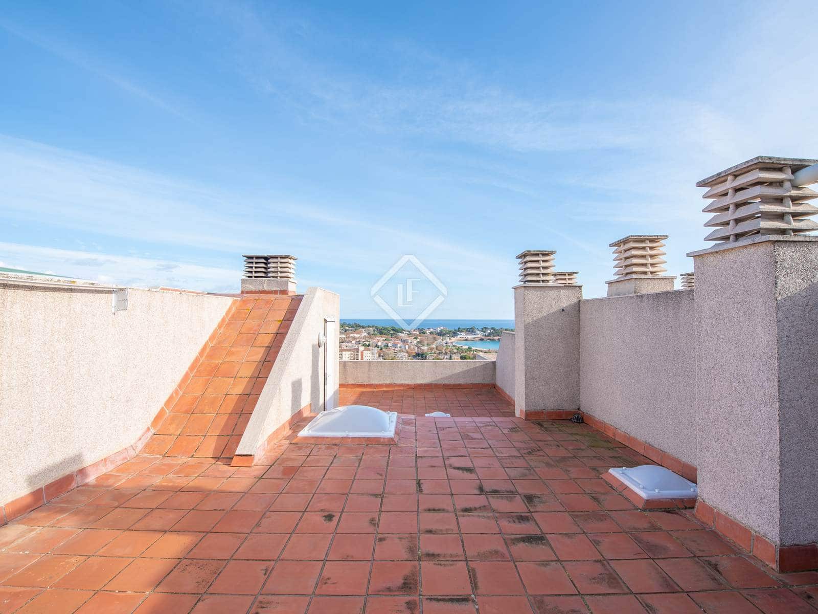 3 bedroom Villa for sale in Sant Feliu de Guixols with pool garage - € 625,000 (Ref: 7976008)