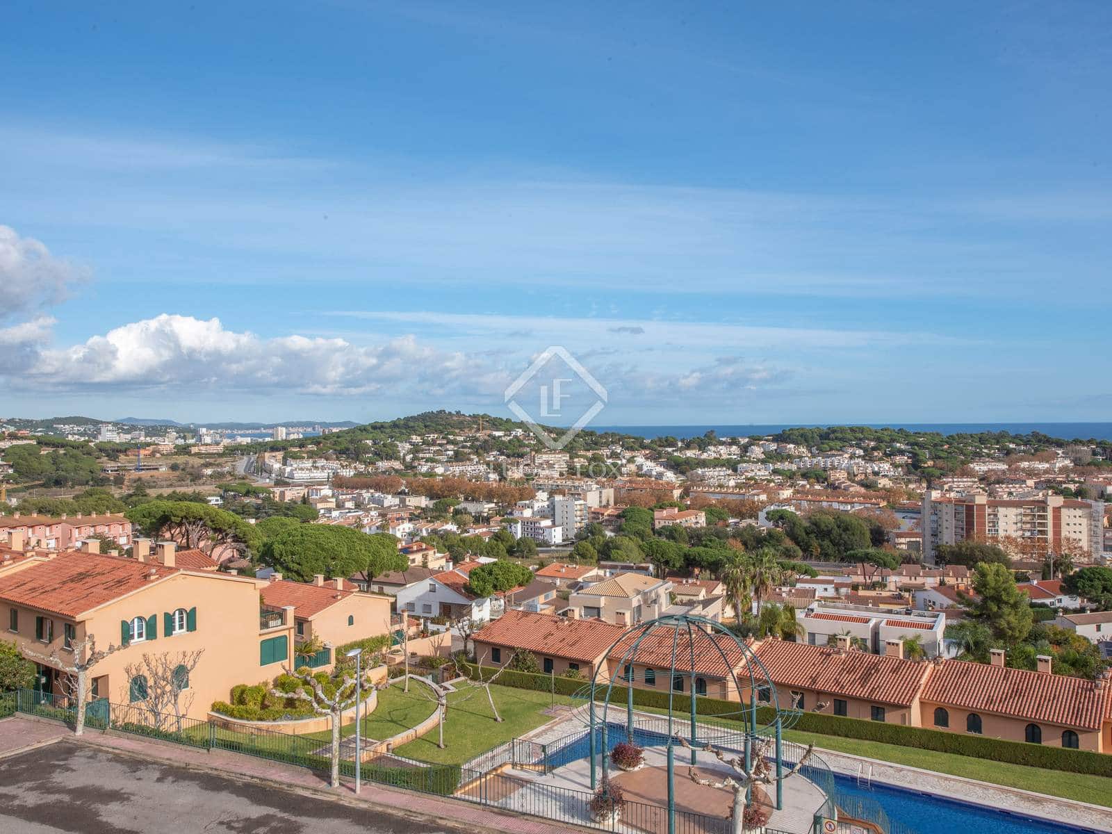 3 bedroom Villa for sale in Sant Feliu de Guixols with pool garage - € 625,000 (Ref: 7976008)