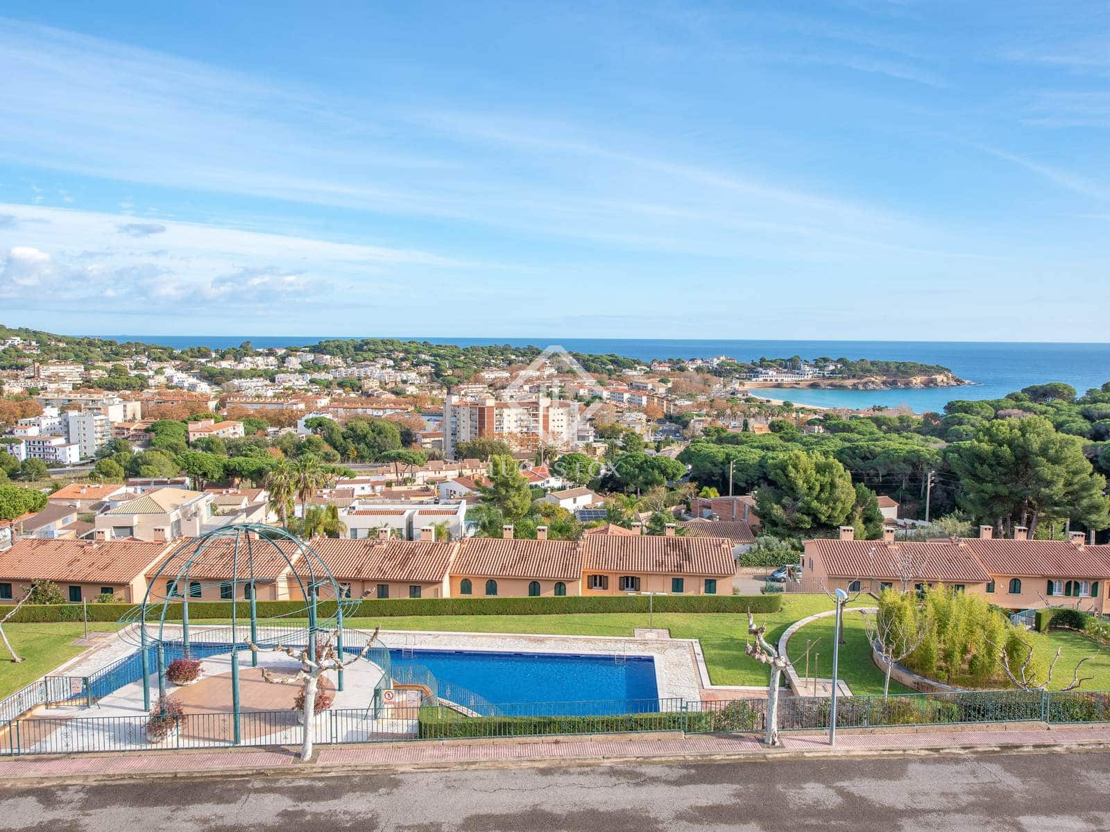 3 bedroom Villa for sale in Sant Feliu de Guixols with pool garage - € 625,000 (Ref: 7976008)