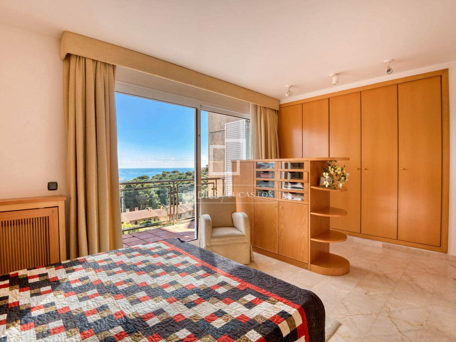 3 bedroom Villa for sale in Sant Feliu de Guixols with pool garage - € 625,000 (Ref: 7976008)