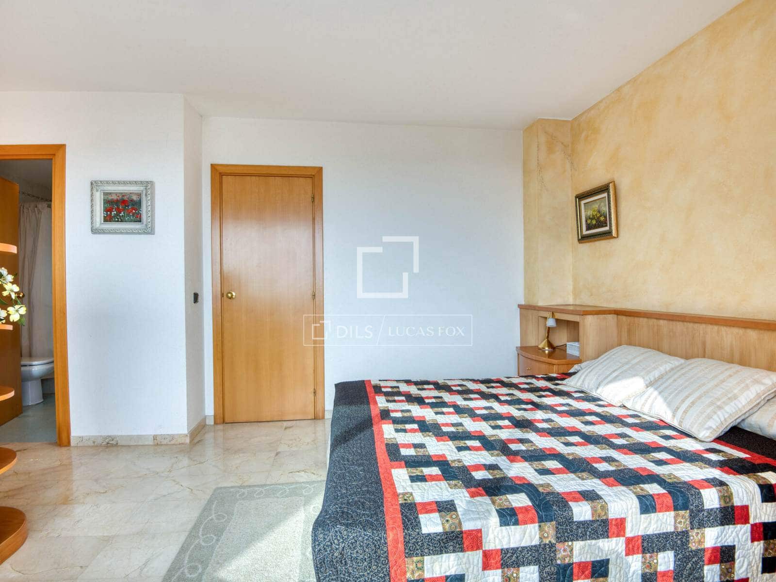 3 bedroom Villa for sale in Sant Feliu de Guixols with pool garage - € 625,000 (Ref: 7976008)