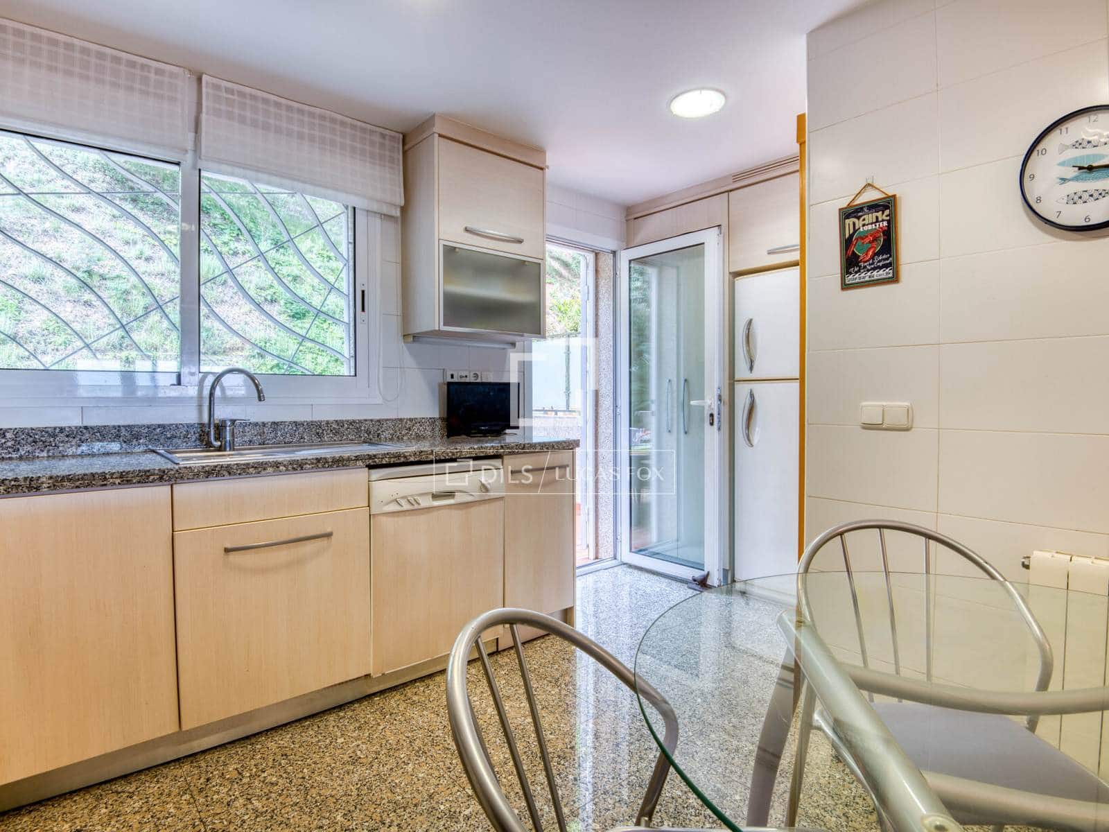 3 bedroom Villa for sale in Sant Feliu de Guixols with pool garage - € 625,000 (Ref: 7976008)