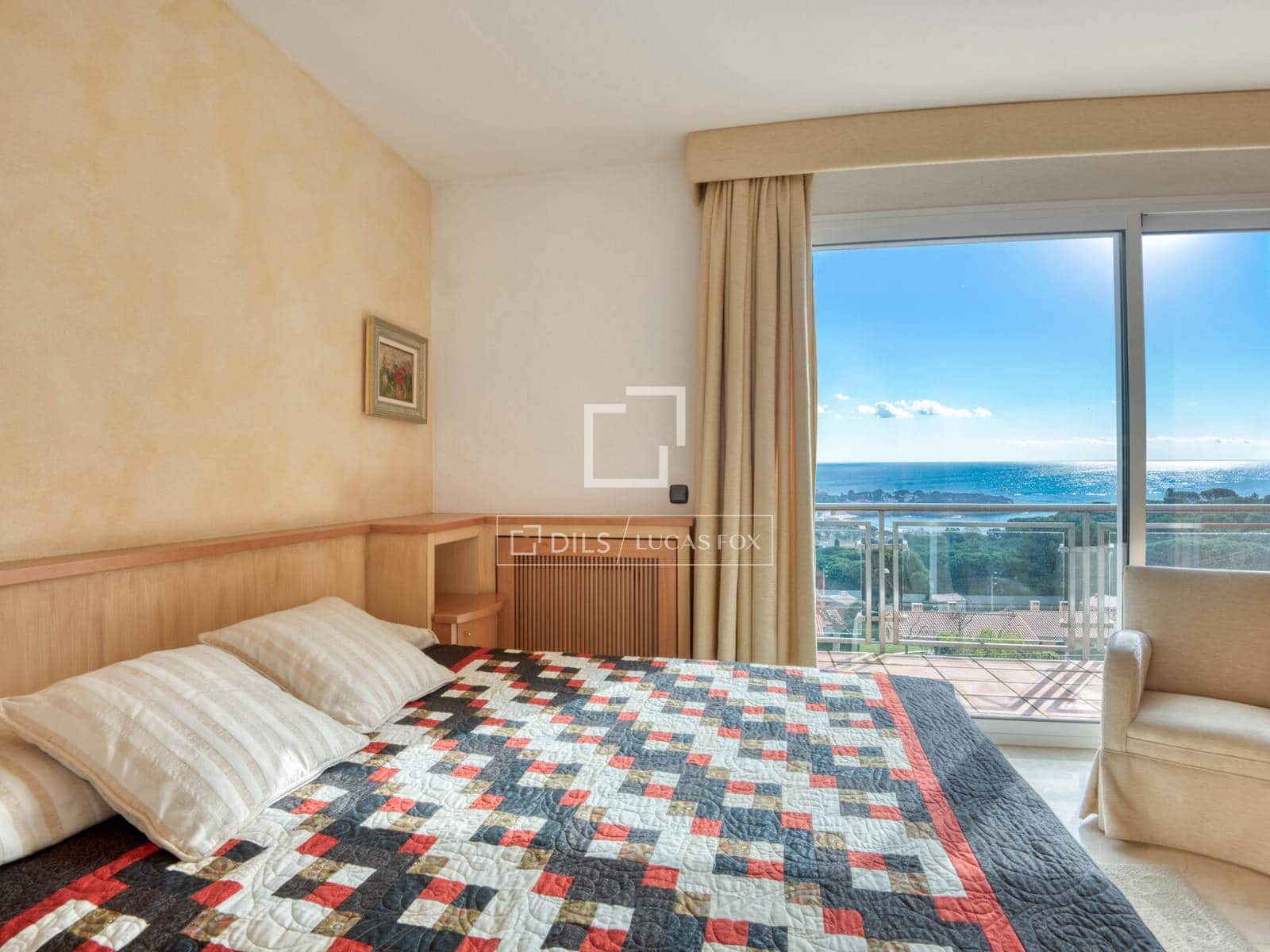 3 bedroom Villa for sale in Sant Feliu de Guixols with pool garage - € 625,000 (Ref: 7976008)