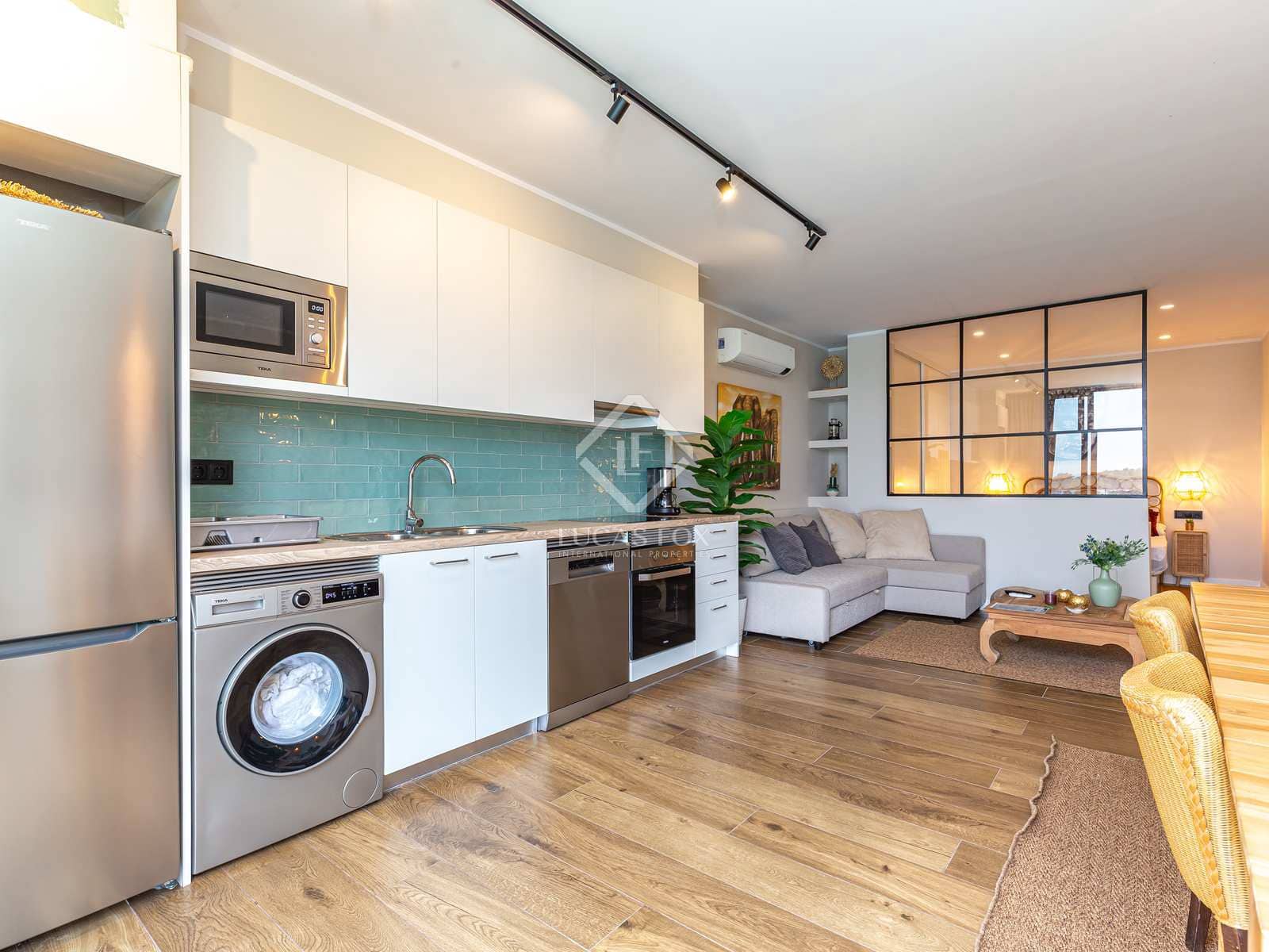 6 soveværelse Villa til salg i Torrelles de Llobregat med swimmingpool garage - € 1.490.000 (Ref: 7976013)