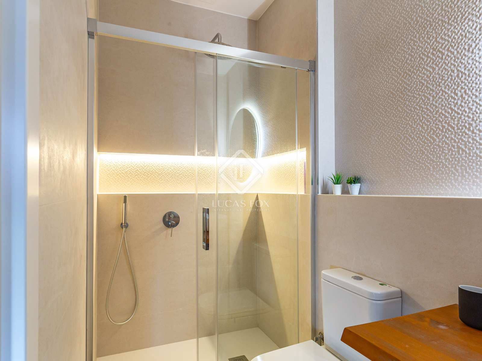 6 soveværelse Villa til salg i Torrelles de Llobregat med swimmingpool garage - € 1.490.000 (Ref: 7976013)