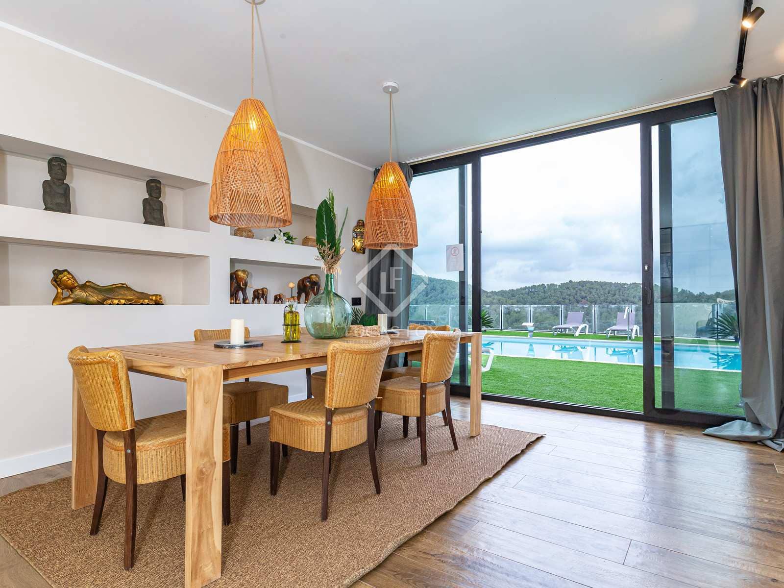 6 soveværelse Villa til salg i Torrelles de Llobregat med swimmingpool garage - € 1.490.000 (Ref: 7976013)