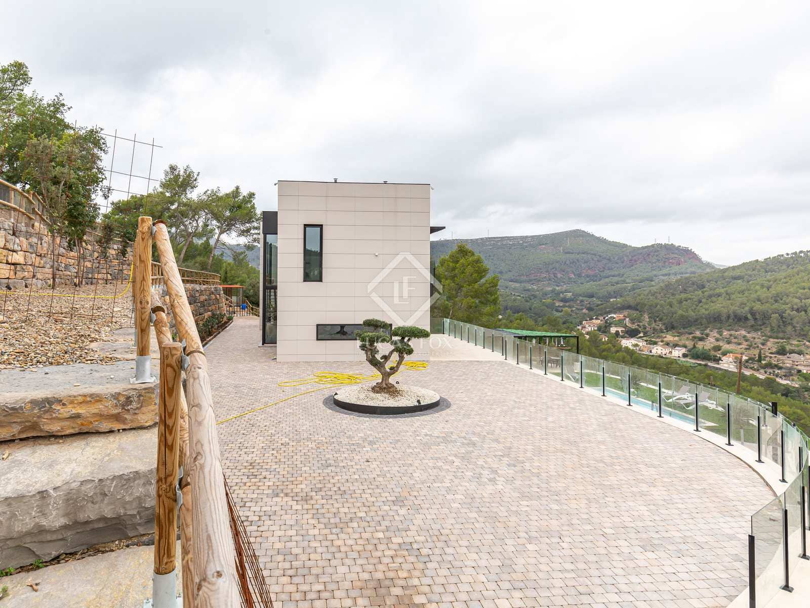 6 soveværelse Villa til salg i Torrelles de Llobregat med swimmingpool garage - € 1.490.000 (Ref: 7976013)