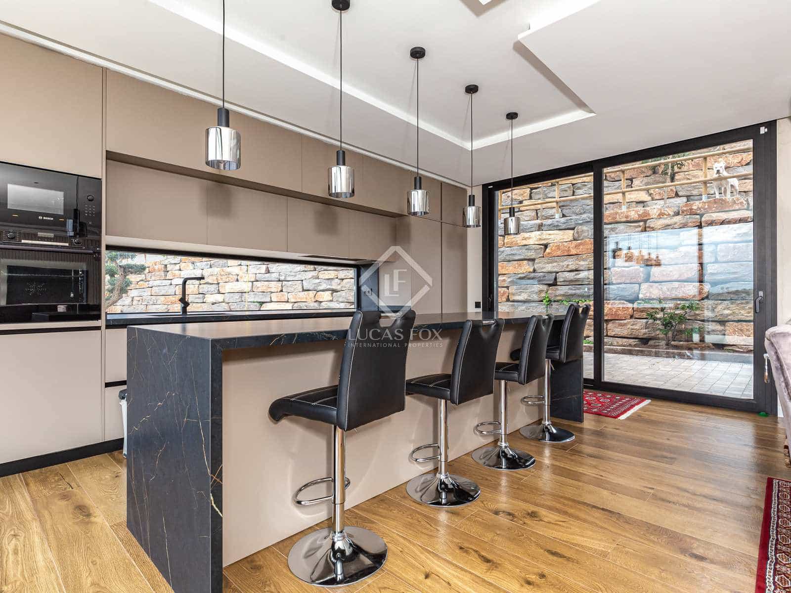 6 soveværelse Villa til salg i Torrelles de Llobregat med swimmingpool garage - € 1.490.000 (Ref: 7976013)