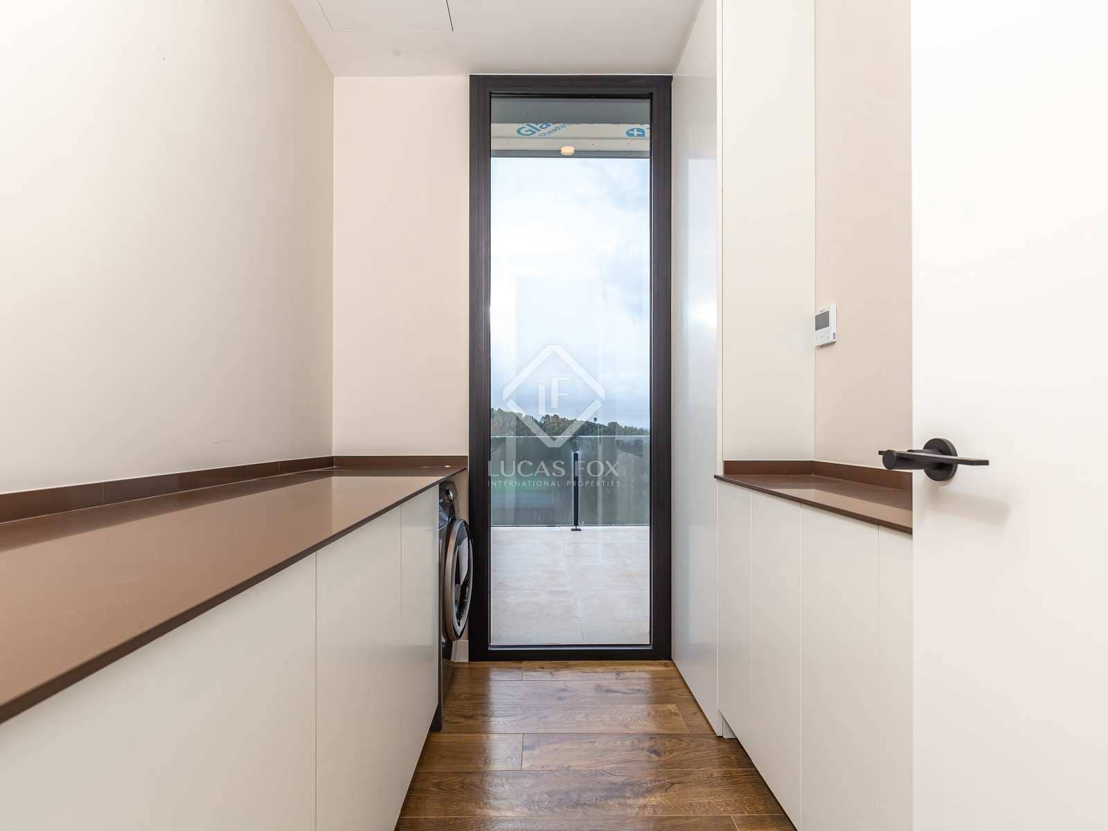 6 soveværelse Villa til salg i Torrelles de Llobregat med swimmingpool garage - € 1.490.000 (Ref: 7976013)