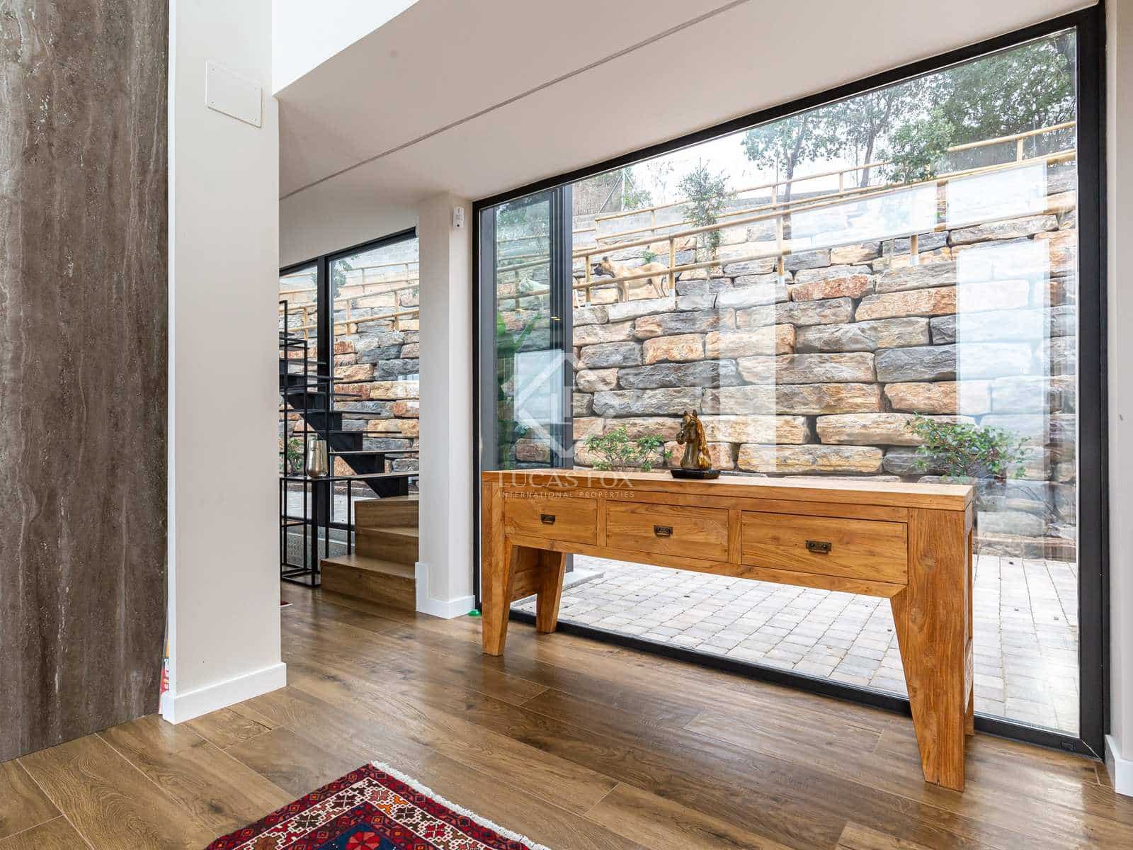 6 soveværelse Villa til salg i Torrelles de Llobregat med swimmingpool garage - € 1.490.000 (Ref: 7976013)