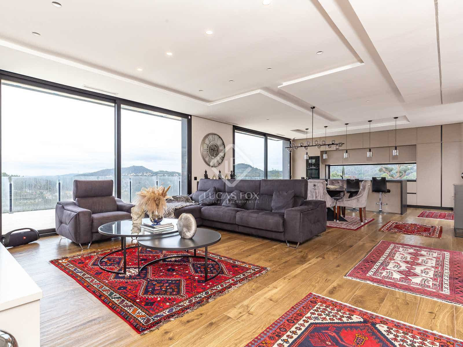 6 soveværelse Villa til salg i Torrelles de Llobregat med swimmingpool garage - € 1.490.000 (Ref: 7976013)