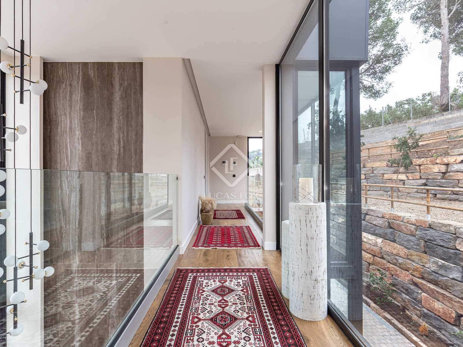 6 soveværelse Villa til salg i Torrelles de Llobregat med swimmingpool garage - € 1.490.000 (Ref: 7976013)