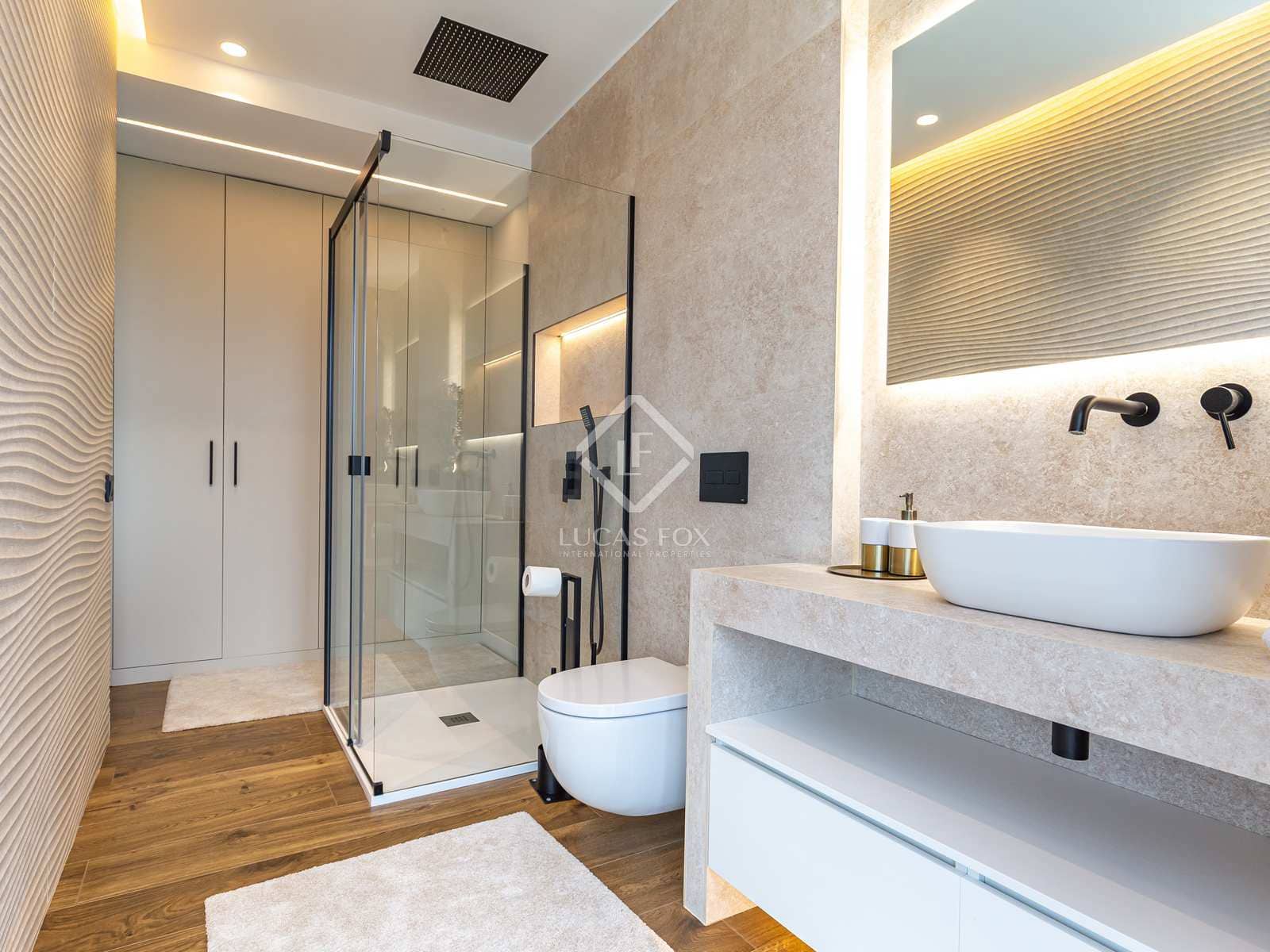 6 soveværelse Villa til salg i Torrelles de Llobregat med swimmingpool garage - € 1.490.000 (Ref: 7976013)