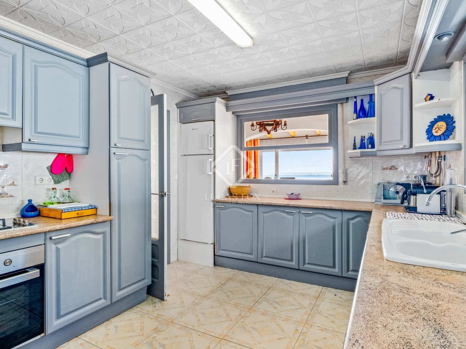 5 sypialnia Willa na sprzedaż w El Campello z basenem garażem - 2 000 000 € (Ref: 7977765)