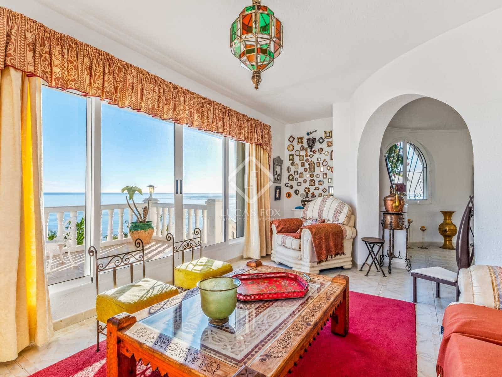 5 sypialnia Willa na sprzedaż w El Campello z basenem garażem - 2 000 000 € (Ref: 7977765)