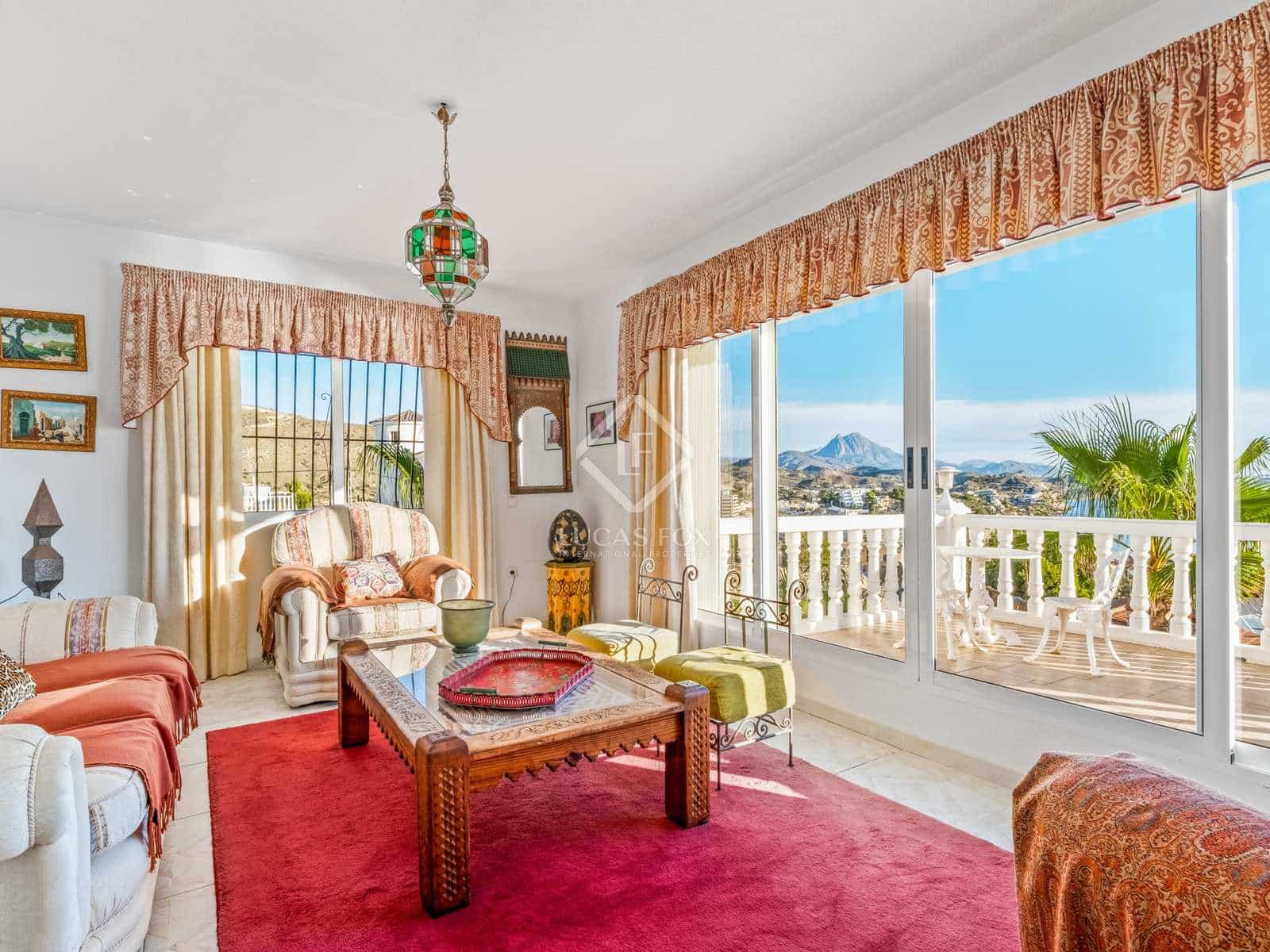 5 sypialnia Willa na sprzedaż w El Campello z basenem garażem - 2 000 000 € (Ref: 7977765)