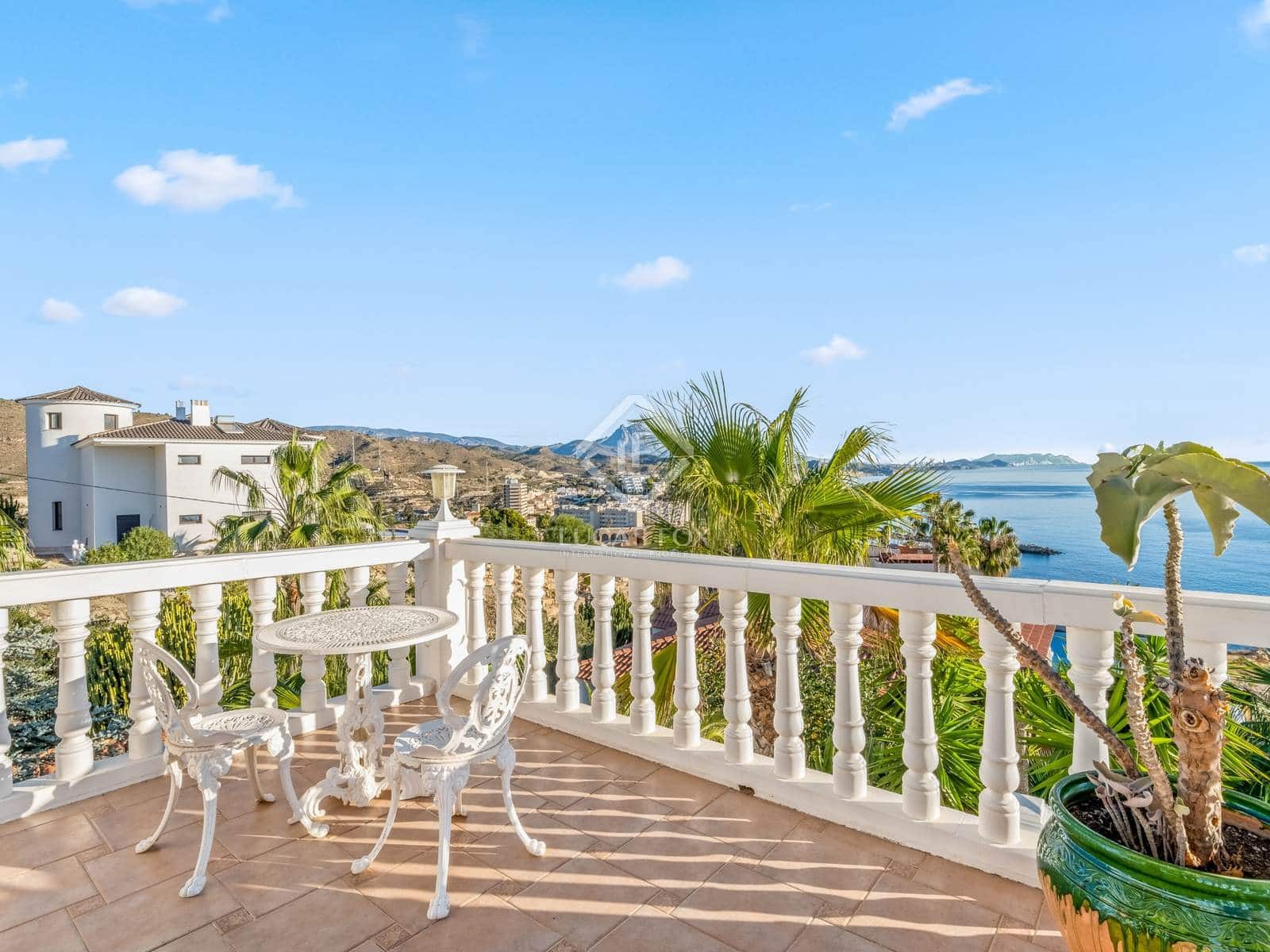 5 sypialnia Willa na sprzedaż w El Campello z basenem garażem - 2 000 000 € (Ref: 7977765)