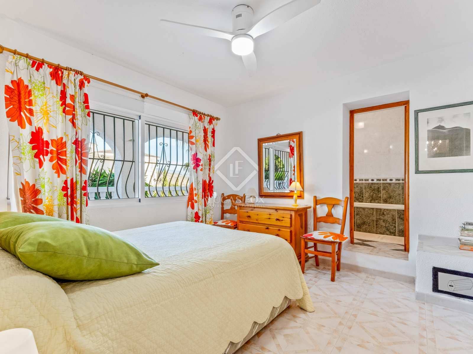 5 sypialnia Willa na sprzedaż w El Campello z basenem garażem - 2 000 000 € (Ref: 7977765)