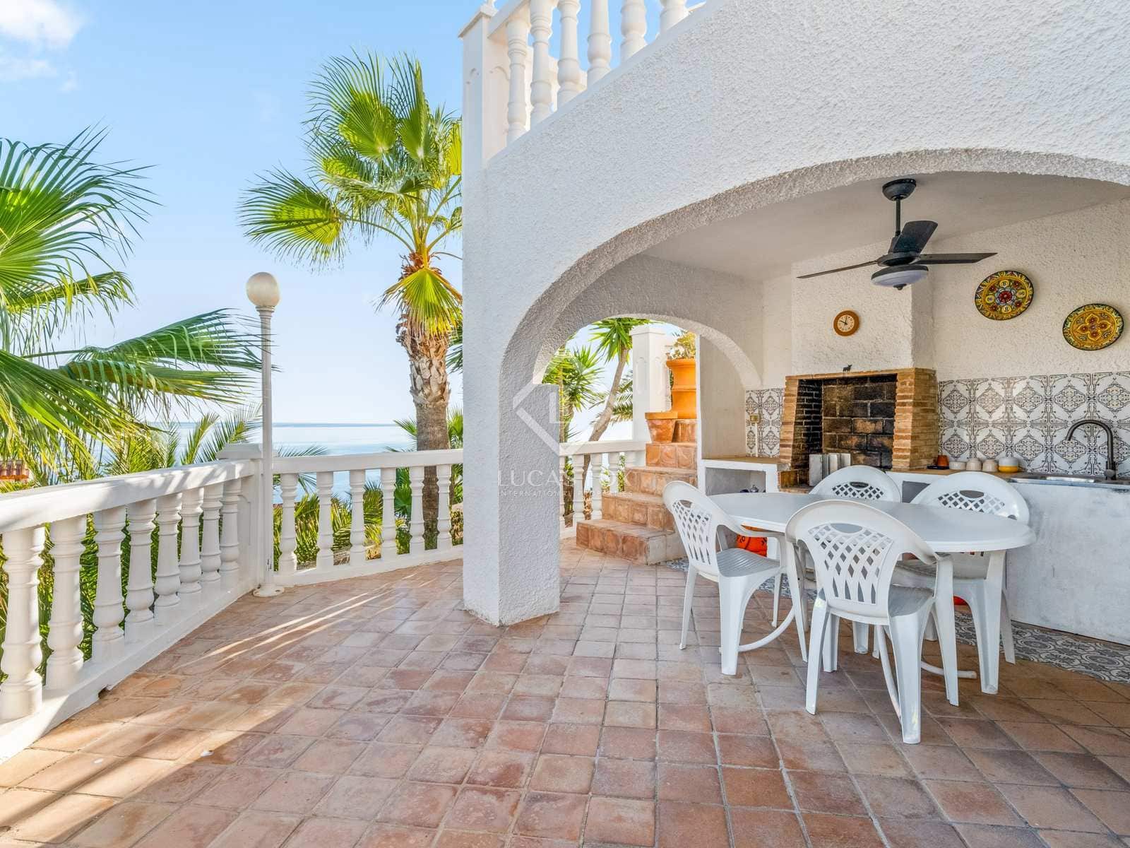 5 sypialnia Willa na sprzedaż w El Campello z basenem garażem - 2 000 000 € (Ref: 7977765)