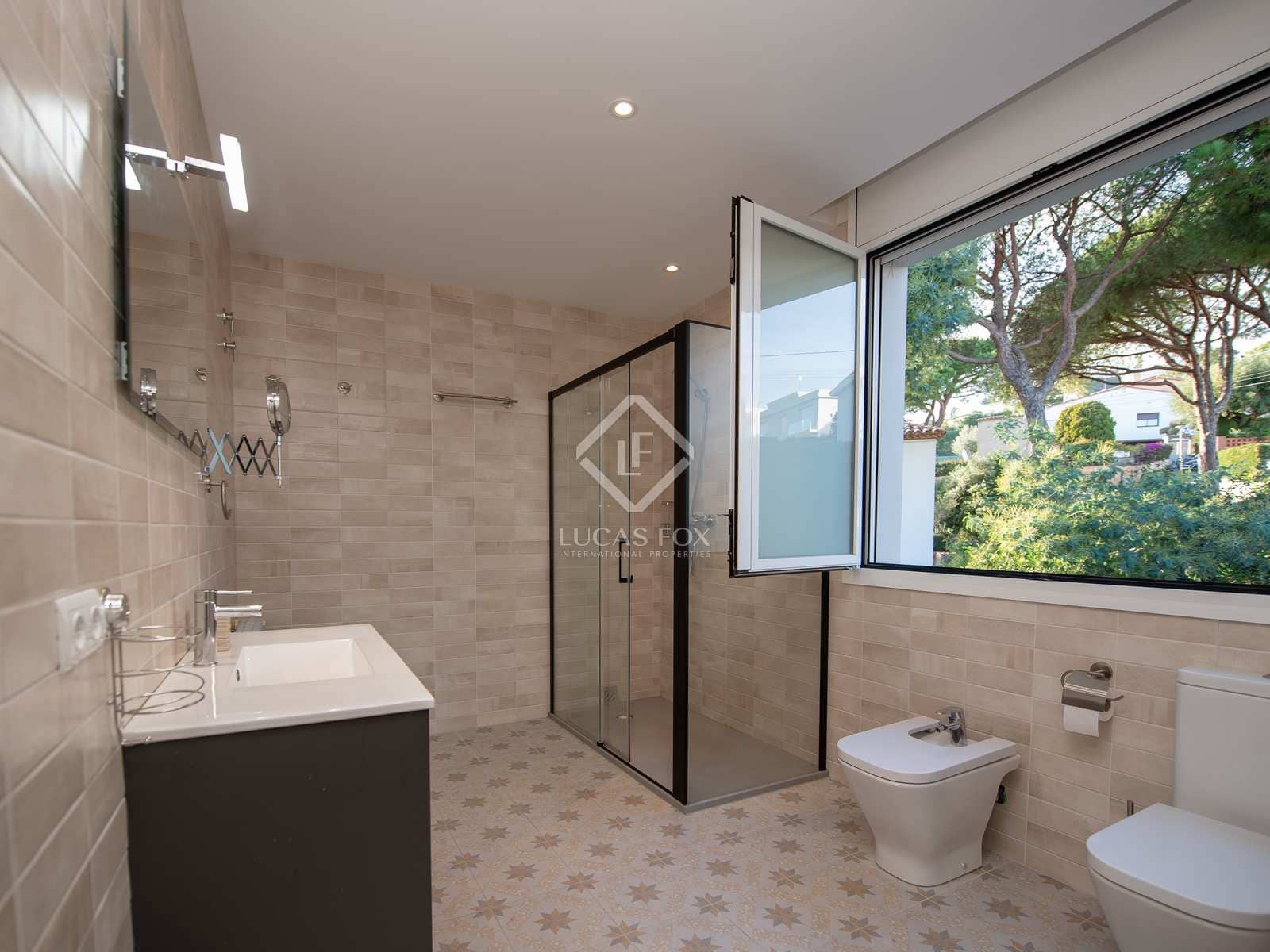 5 slaapkamer Villa te koop in Calonge i Sant Antoni met zwembad garage - € 1.500.000 (Ref: 7977773)