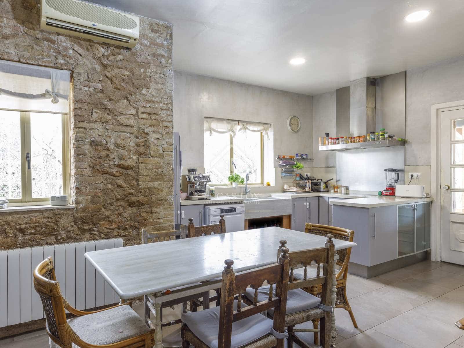 4 soveværelse Villa til salg i Paterna med swimmingpool garage - € 1.200.000 (Ref: 7977774)