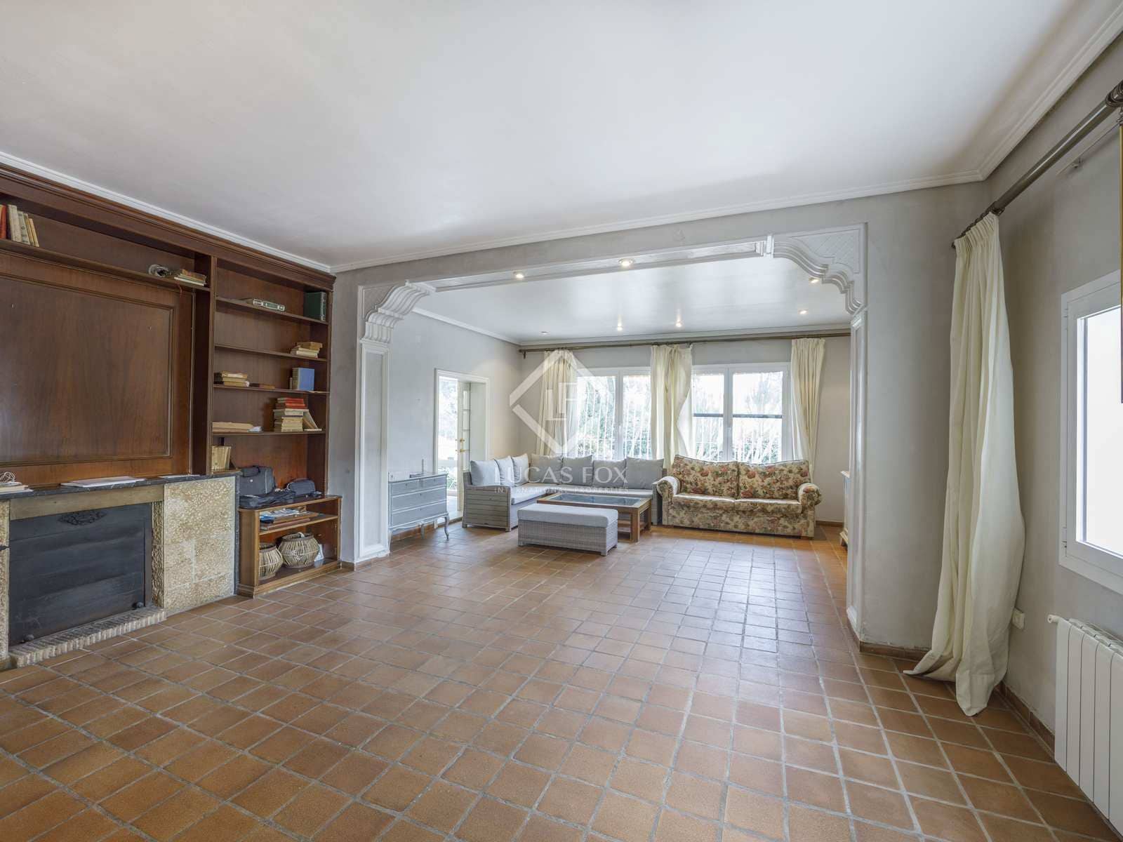 4 soveværelse Villa til salg i Paterna med swimmingpool garage - € 1.200.000 (Ref: 7977774)