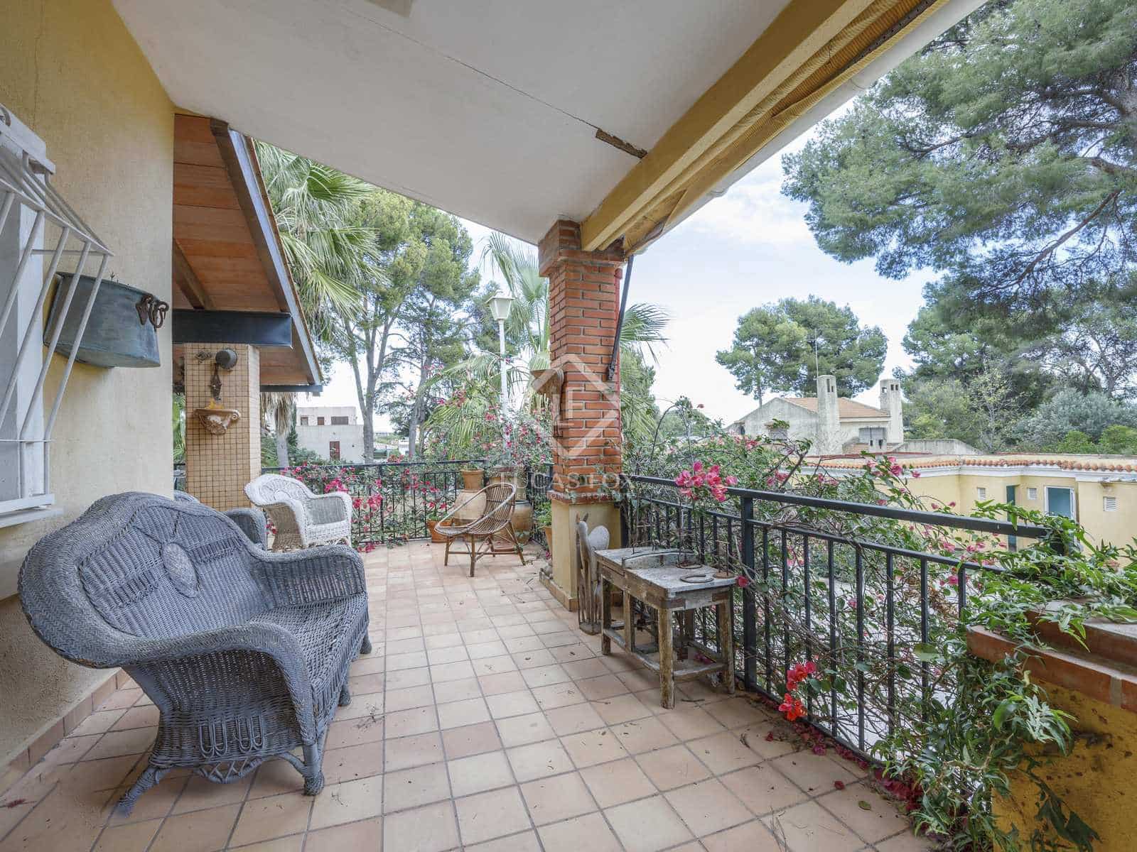 4 soveværelse Villa til salg i Paterna med swimmingpool garage - € 1.200.000 (Ref: 7977774)