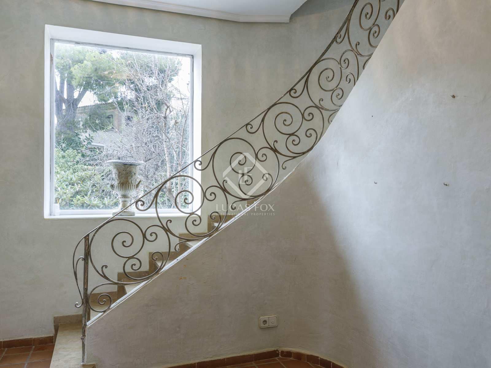 4 soveværelse Villa til salg i Paterna med swimmingpool garage - € 1.200.000 (Ref: 7977774)