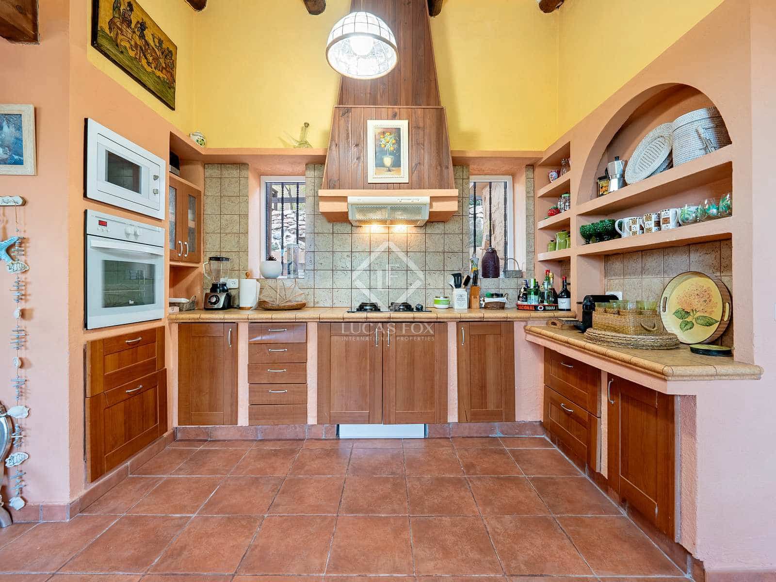 3 slaapkamer Villa te koop in Roda de Bara met zwembad - € 499.000 (Ref: 7980284)