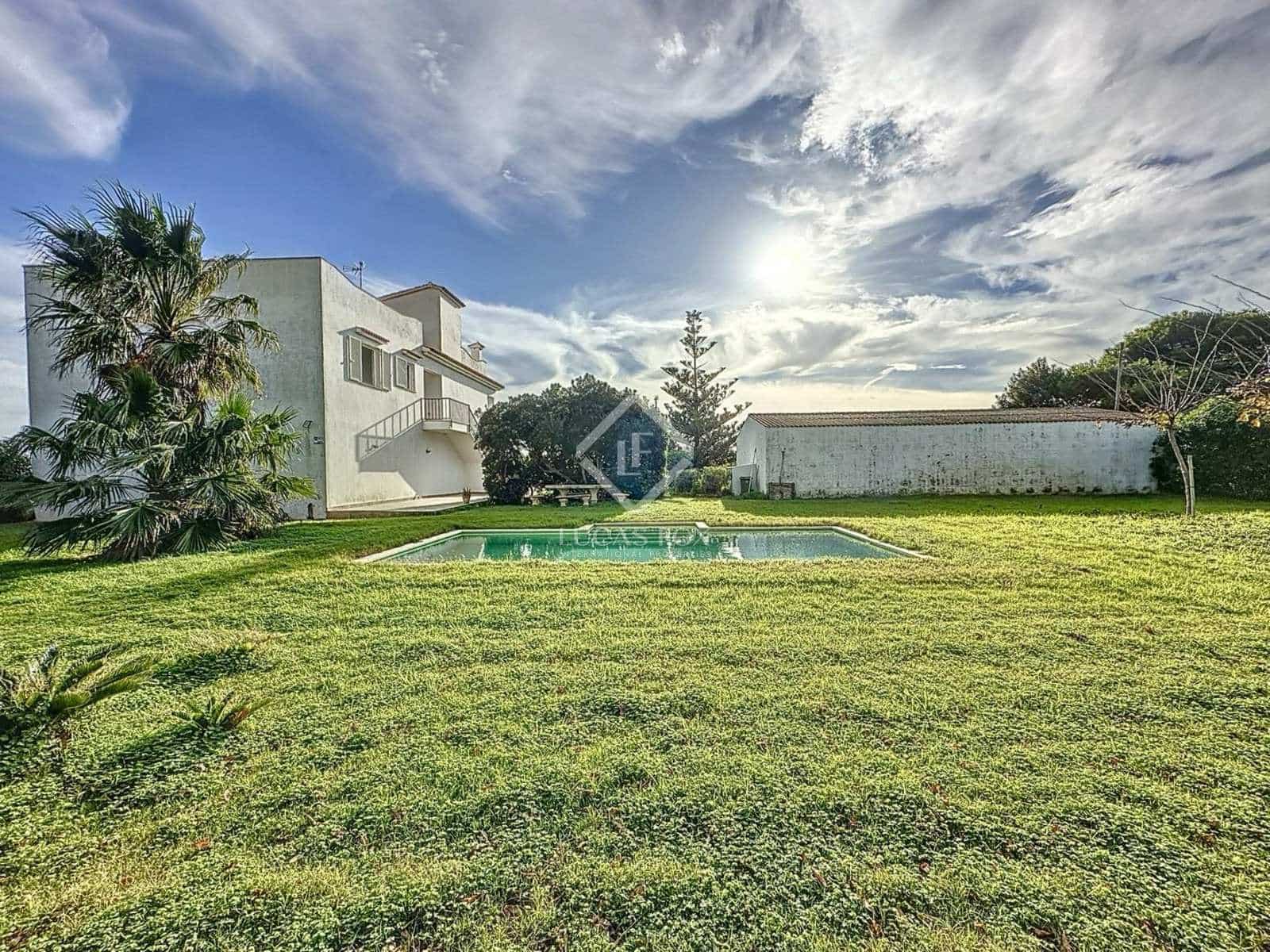 3 sypialnia Finka/Dom wiejski na sprzedaż w Ciutadella de Menorca z basenem garażem - 1 390 000 € (Ref: 7985659)