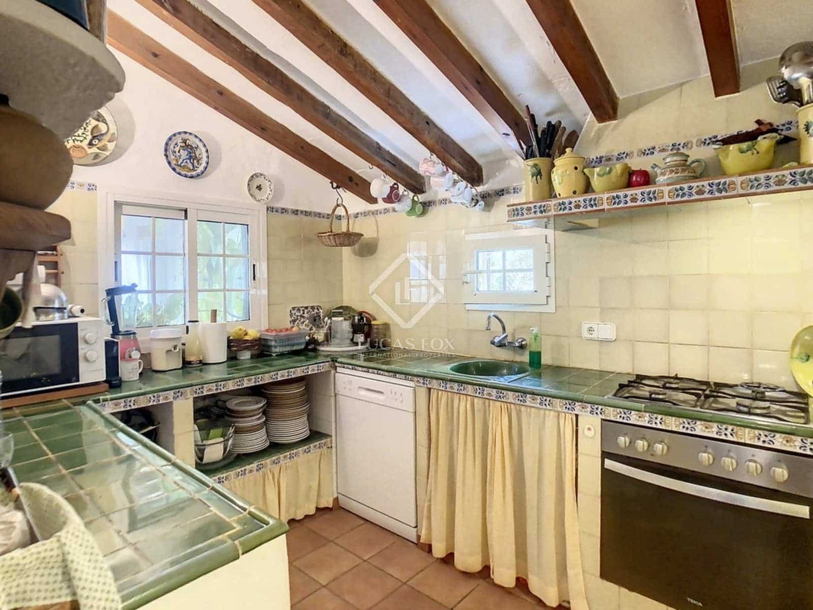 4 soveværelse Finca/Landehus til salg i San Luis / Sant Lluis med swimmingpool garage - € 1.055.000 (Ref: 7991595)