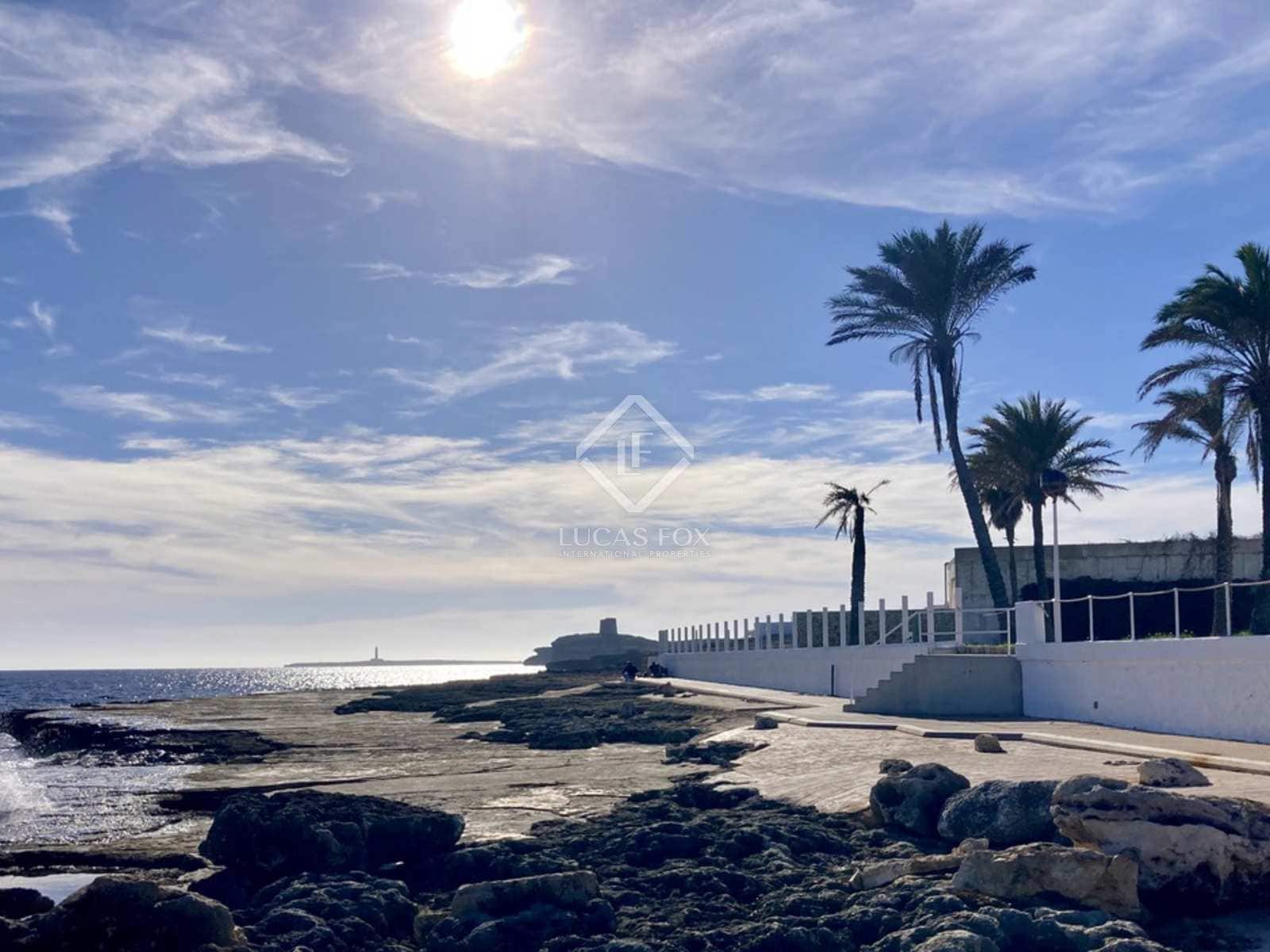 4 soveværelse Finca/Landehus til salg i San Luis / Sant Lluis med swimmingpool garage - € 1.055.000 (Ref: 7991595)