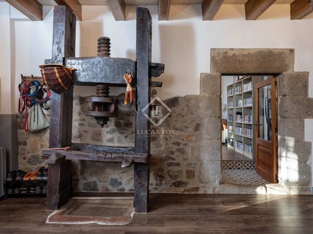 7 soverom Finca/Herregård til salgs i Arbúcies med svømmebasseng garasje - € 1 100 000 (Ref: 7993689)