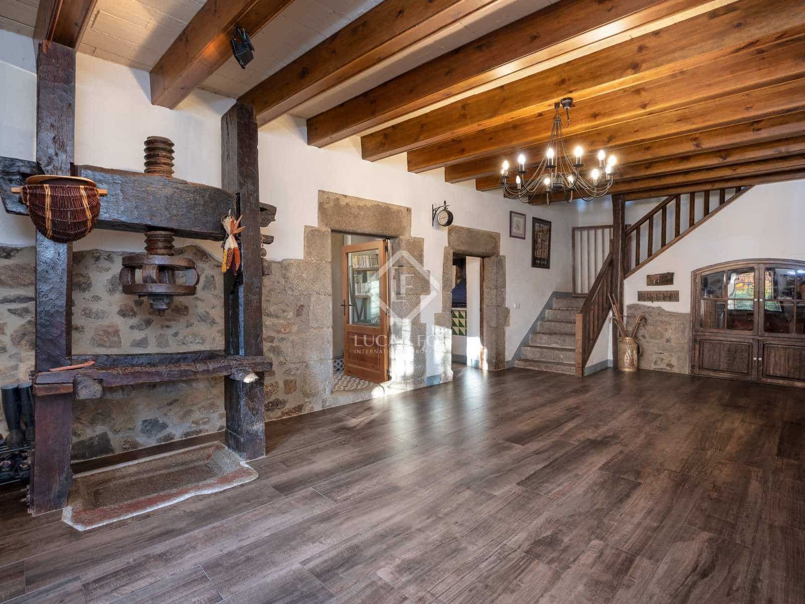 7 soverom Finca/Herregård til salgs i Arbucies med svømmebasseng garasje - € 1 100 000 (Ref: 7993689)