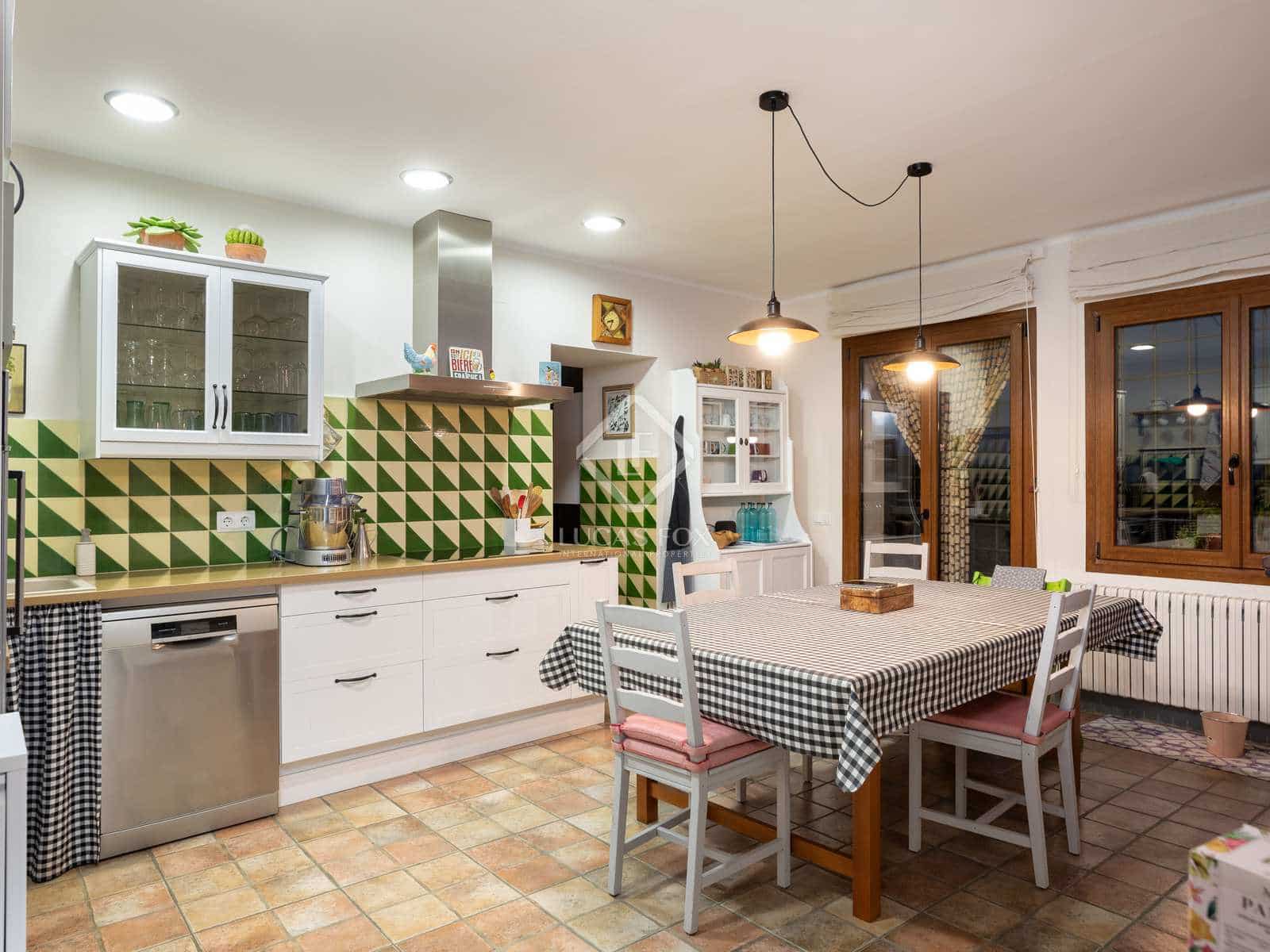 7 soverom Finca/Herregård til salgs i Arbucies med svømmebasseng garasje - € 1 100 000 (Ref: 7993689)