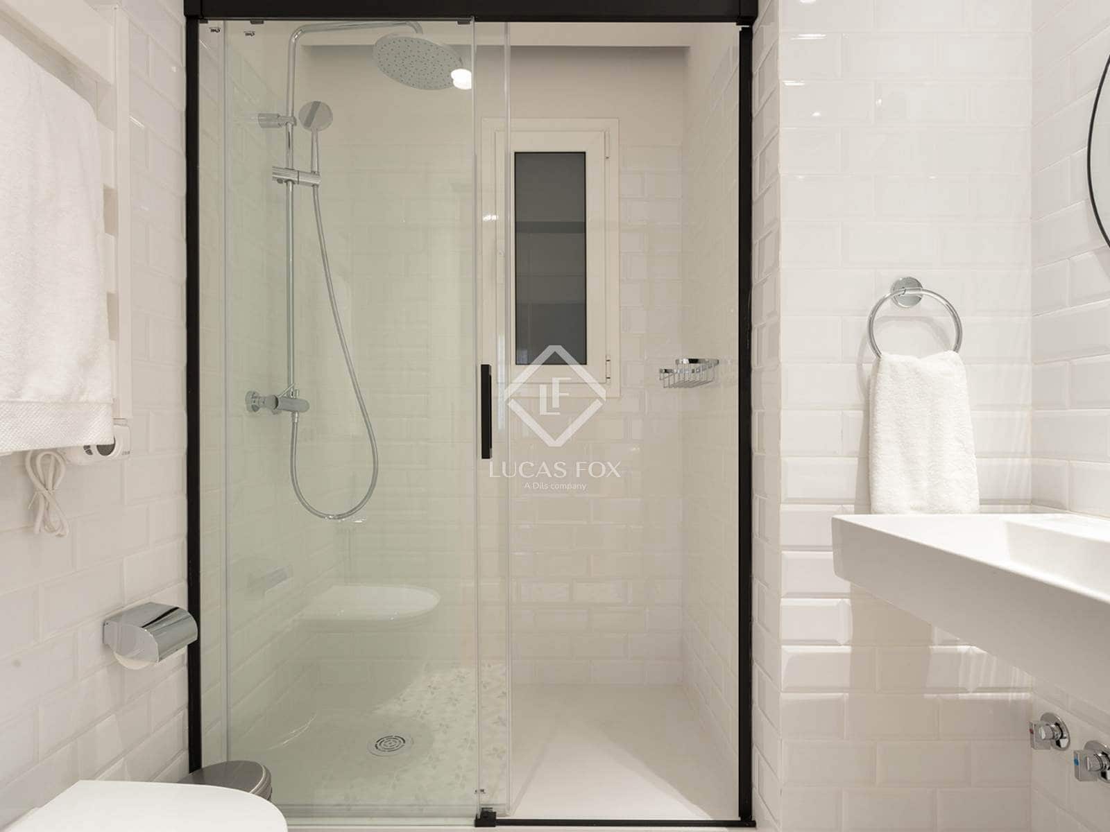 Apartamento de 2 habitaciones en Barcelona ciudad en alquiler - 2.700 € (Ref: 7995261)