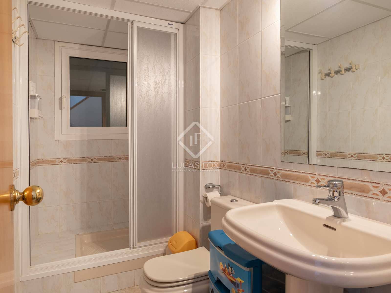 4 sypialnia Willa na sprzedaż w Gava z basenem garażem - 1 250 000 € (Ref: 7995262)