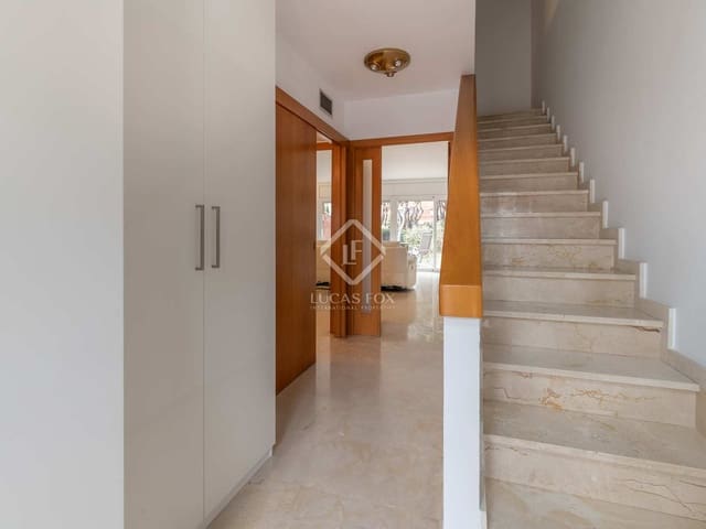 4 Zimmer Villa zu verkaufen in Gavà mit Pool Garage - 1.250.000 € (Ref: 7995262)